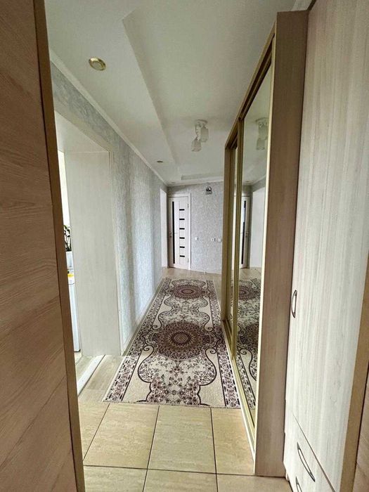 Продается 4 комн кв. Васильковский,4