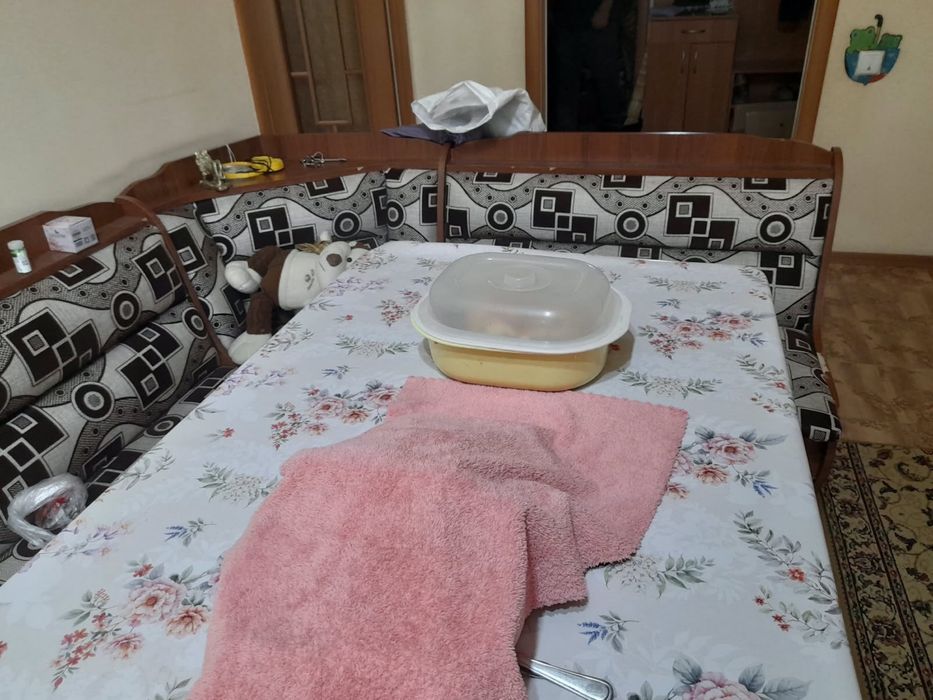 Уголок для кухни, со стульями