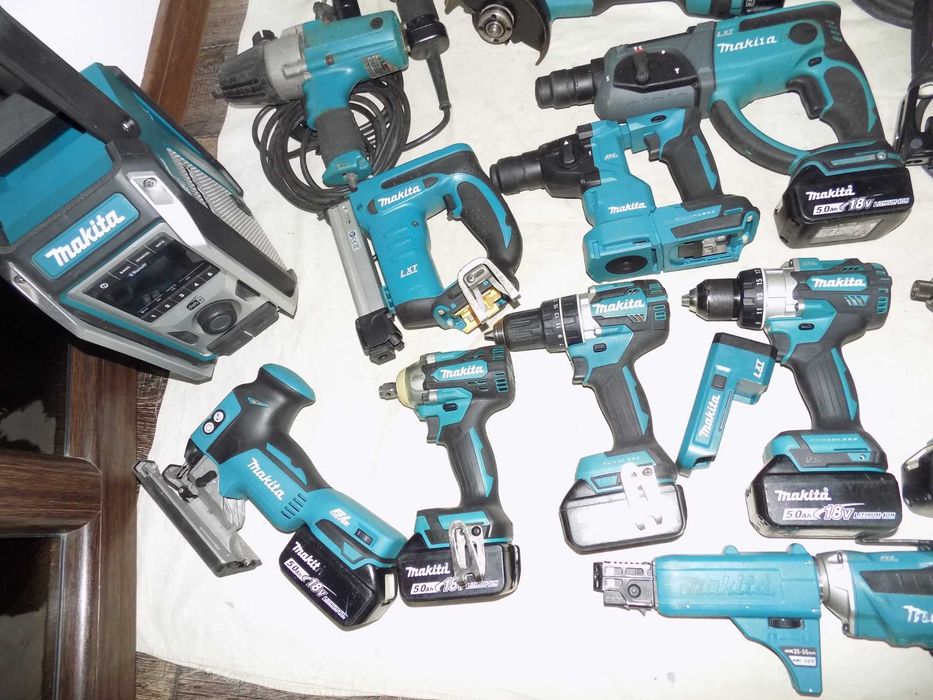 Scule Makita  18V  si  220V  perfect functionale