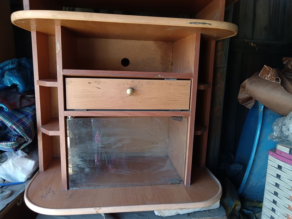 Тумбочка. Харошом состояний. Прадаем дешево.