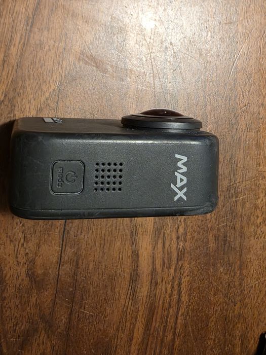 GoPro Max – отлично състояние + външно зарядно + 2 Enduro батерии