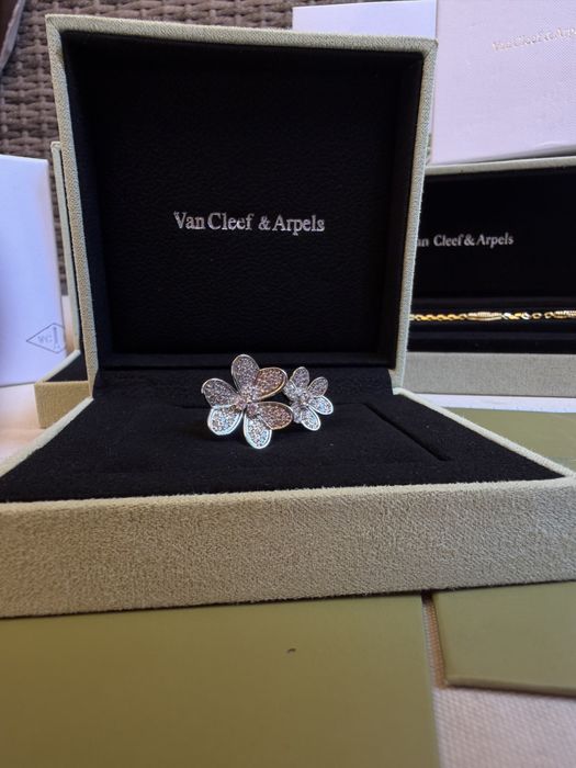 Bijuterii Van Cleef VCA