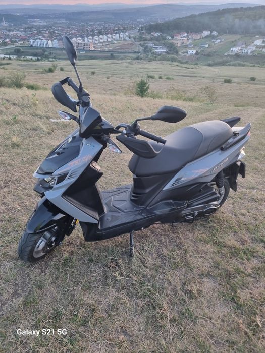 Vând SCUTER SYM 50CC în stare perfectă de funcționare