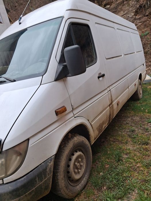 Vând Mercedes Sprinter