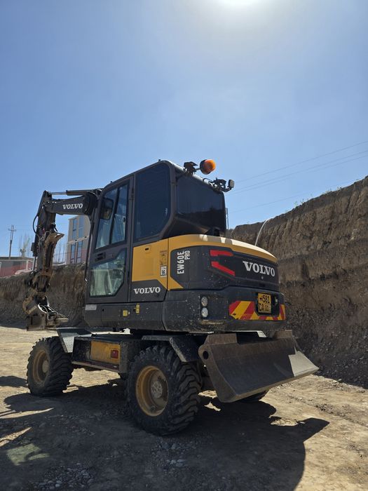 Услуга мини экскаватора вольво 60
