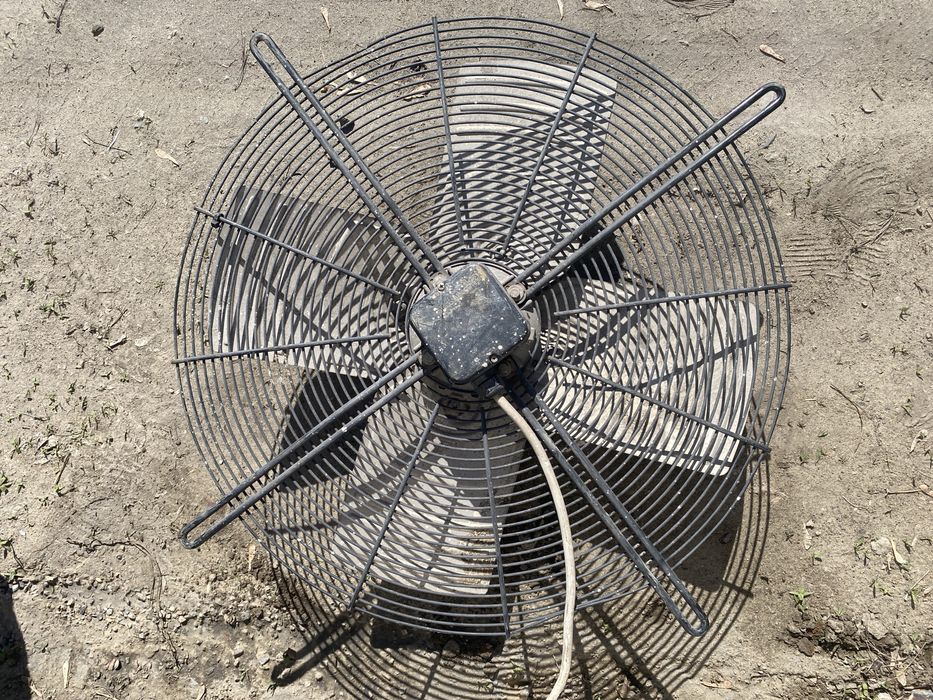 Продам осевой вентилятор (Германия)