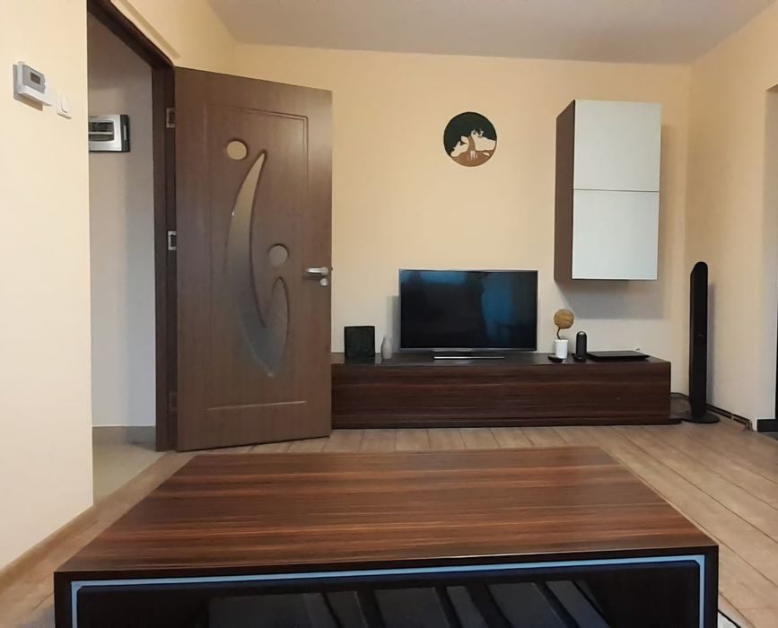 Masa living si mobila MDF