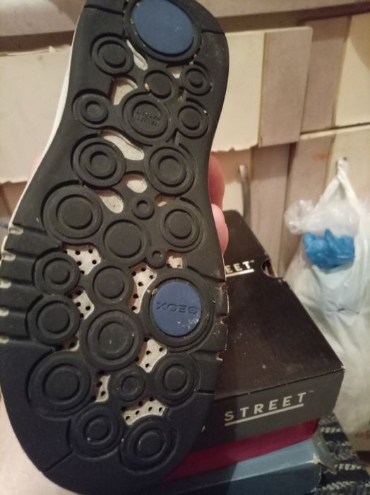 Продаю обувь подростковую 32р