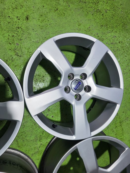 18 5x108 Volvo лети джанти 5х108 волво