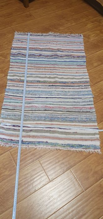 Vand covoare taranesti, lucrate manual, din carpe