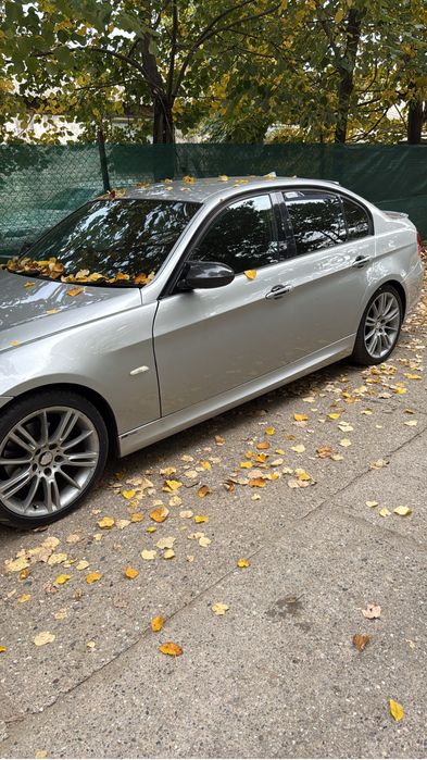 Dezmembrez /piese bmw seria 3 E90 din anul 2008 2.0 benzina N43B20A