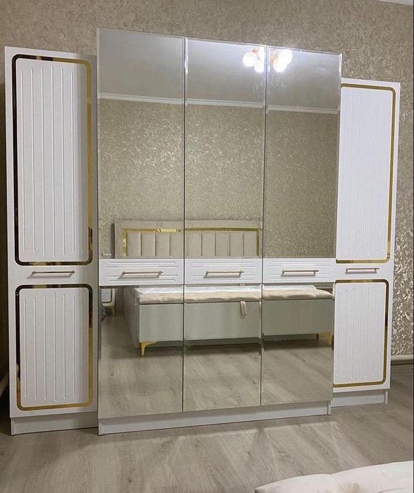 Продается спальный гарнитур