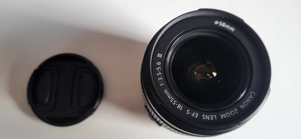 Canon EOS2000D + 2 Obiective si accesorii.