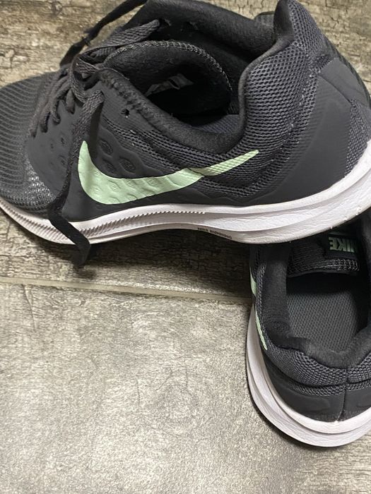 Маратонки NIKE, запазени!