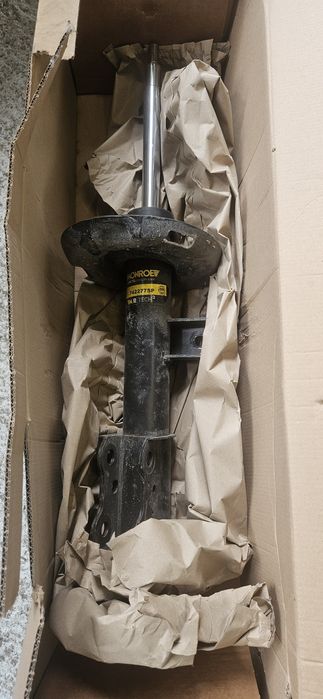 Амортисьор на един месец от Мерцедес GLA гла w156