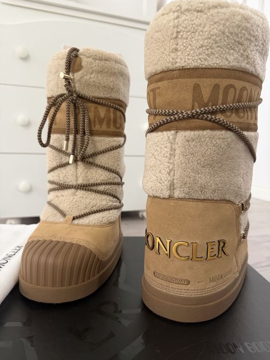 Moncler boots 37-37