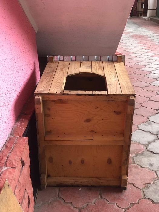 Продается будка для собаки