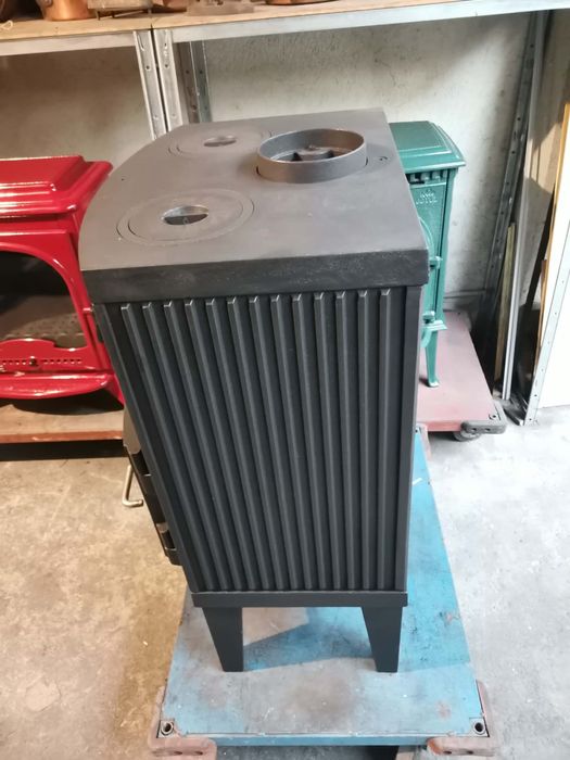 Скандинавска чугунена печка