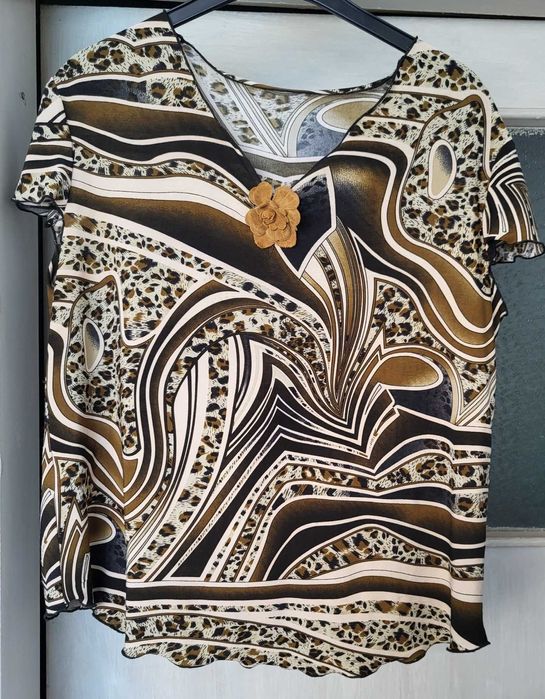 Продавам летни дамски костюми