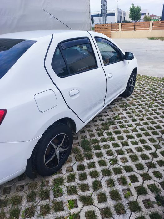 Dacia Logan 2
(2013)- 1.5 dCi | Climatizare | Camere
F/S | Dotäri ExtraDacia Logan 2
(2013)- 1.5 dCi | Climatizare | Camere
F/S | Dotäri Extra