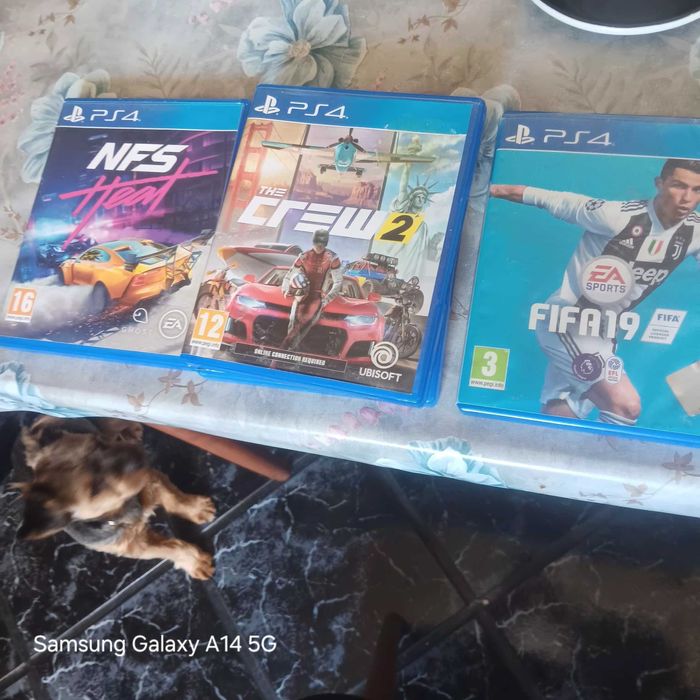 Телевизона игра плестеишън 4. И волан със педали