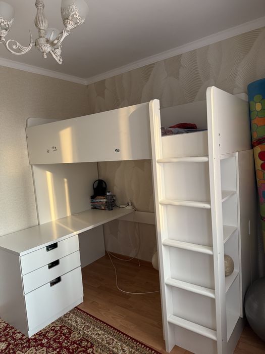 Кровать с партой от икеа