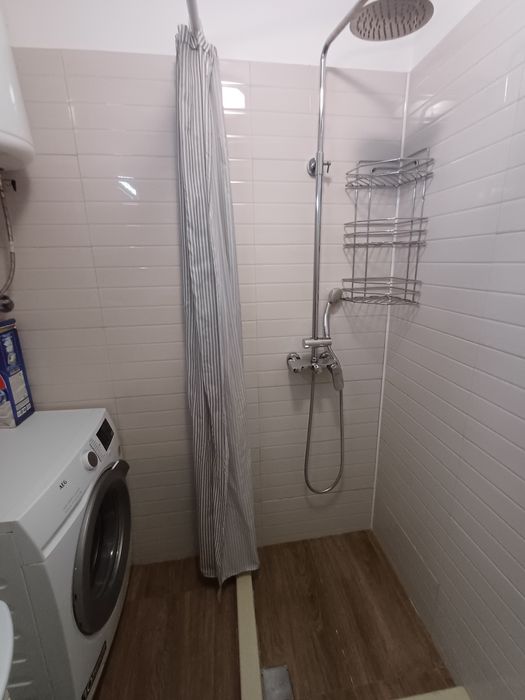 Дава се под наем Тристаен апартамент в Дупница - 60 кв.м за 306 € - Снимка #16