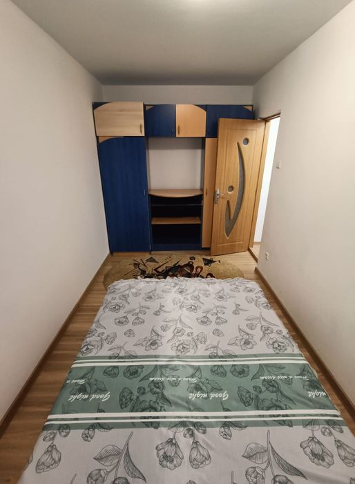 PF închiriez apartament cu 3 camere în Mănăștur
