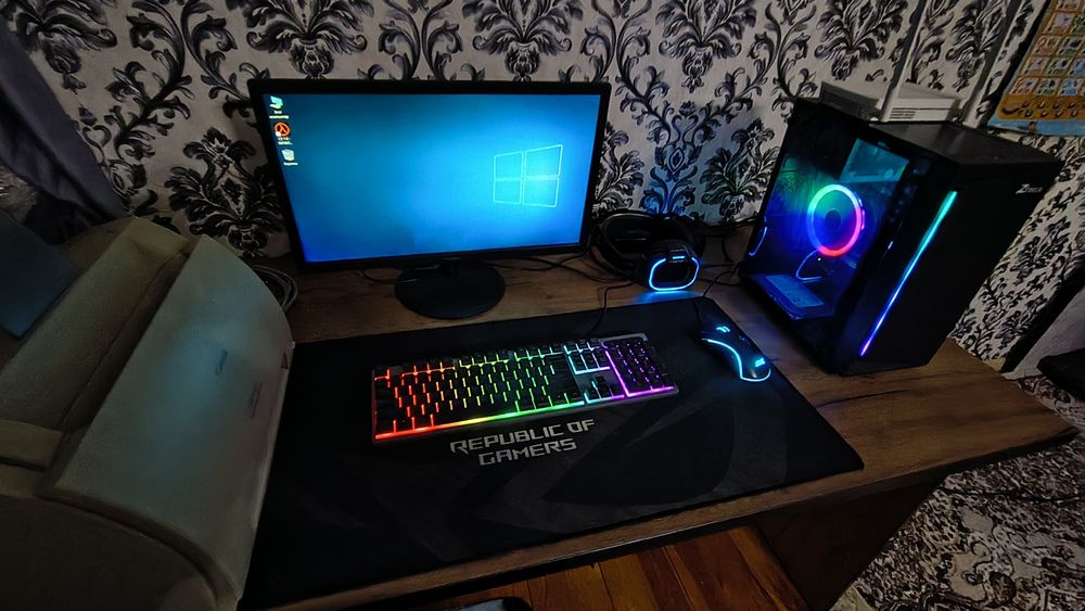 Продам Компьютер i3 H81 Asus Стол Кресло полный комплект!