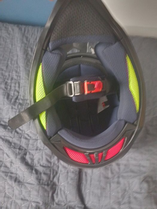 Каска за мотор размер L