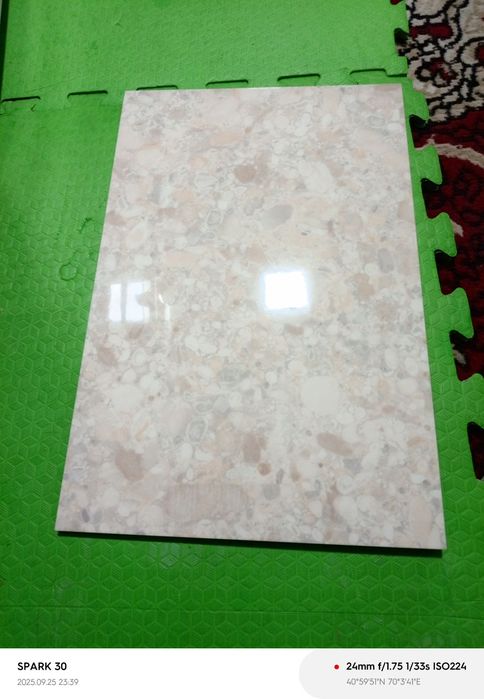 Кафель обсалутная новый