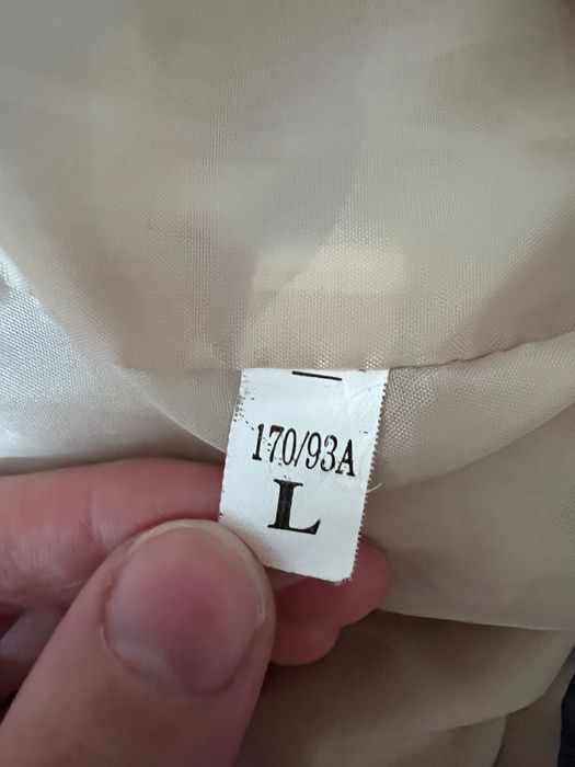 бежевая куртка M-L