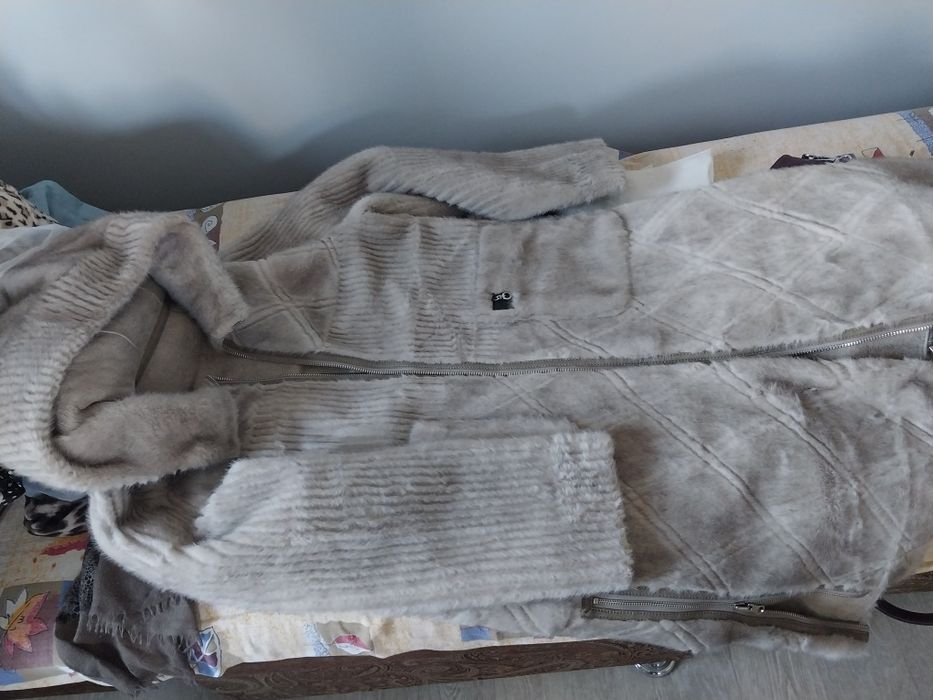 Срочно Продам дубленку 2х сторонняя