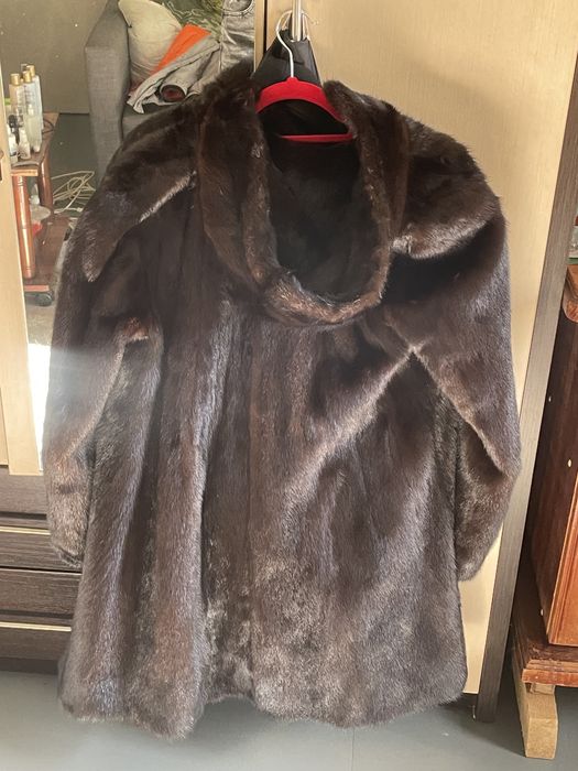 Продам норковую шубу