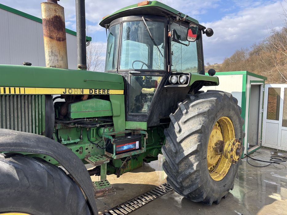 Tractor johnd deera 180 cp 4x4