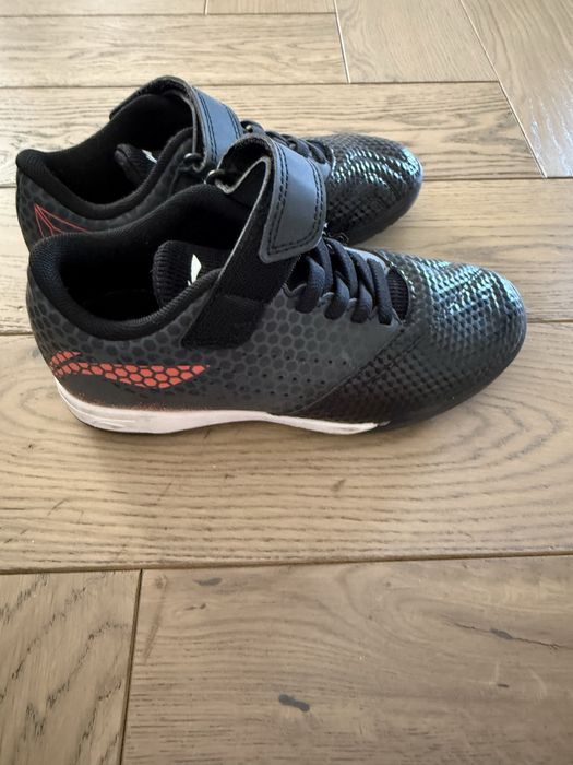 Сороконожки бутсы, кеды размер 33