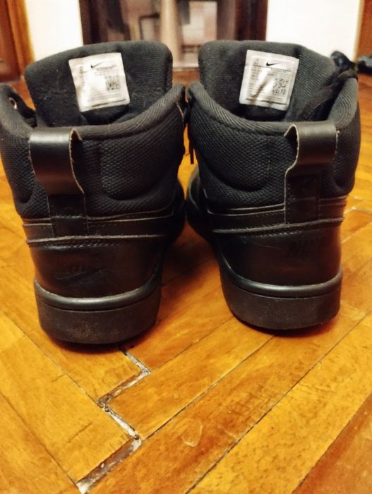 Nike negri originali