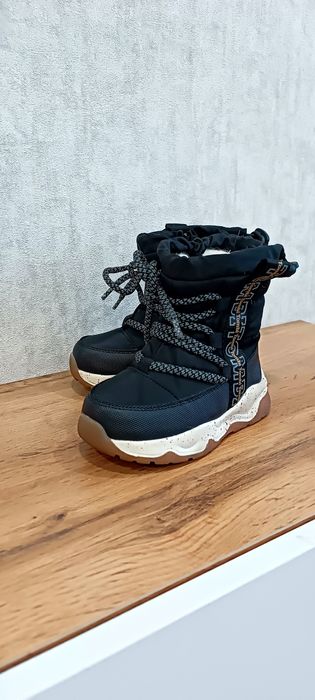 Продам зимние ботинки