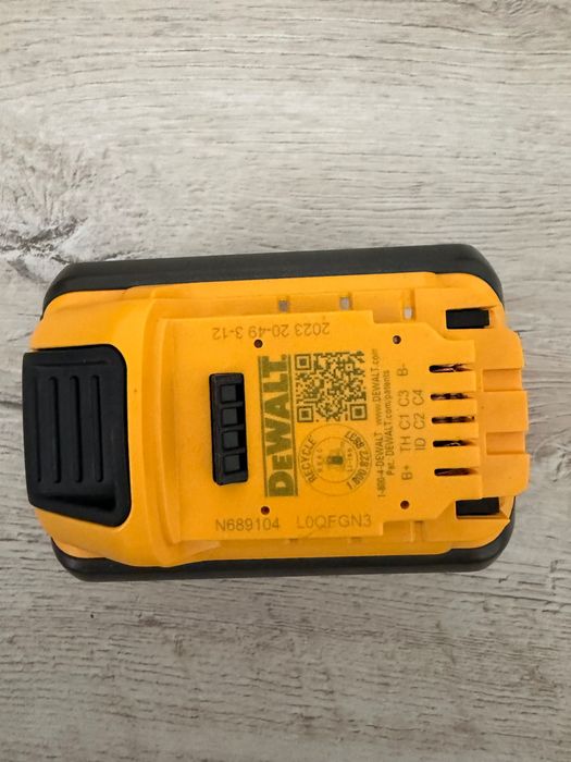 Машини на Dewalt