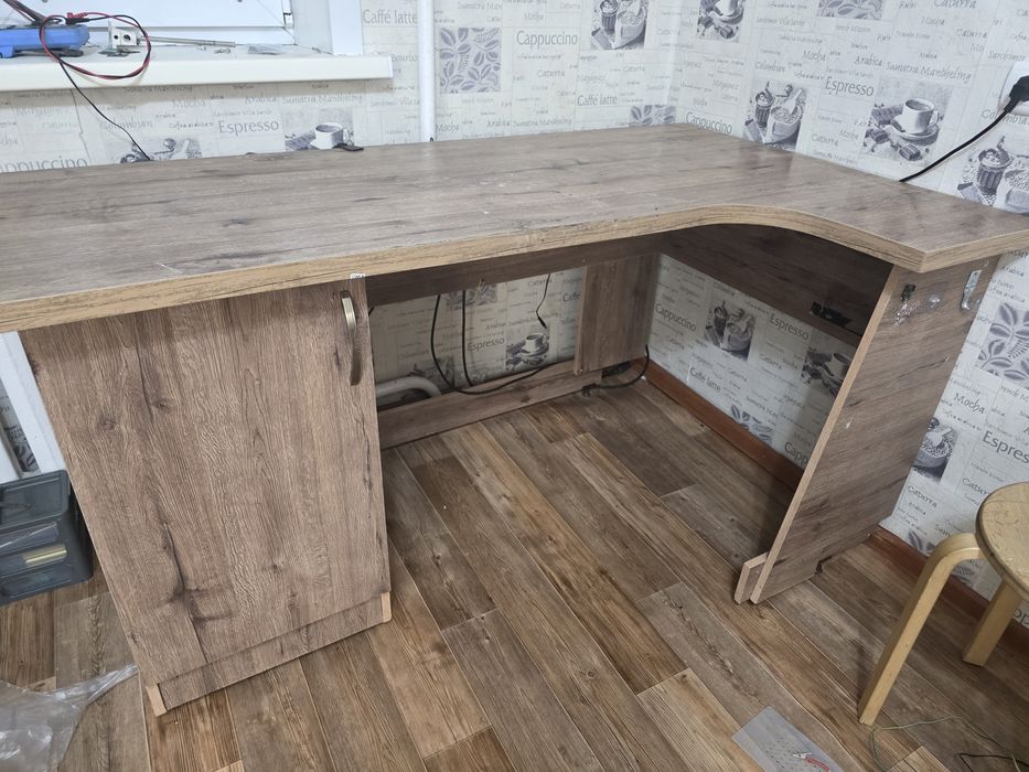 Продам стол в хорошем состоянии