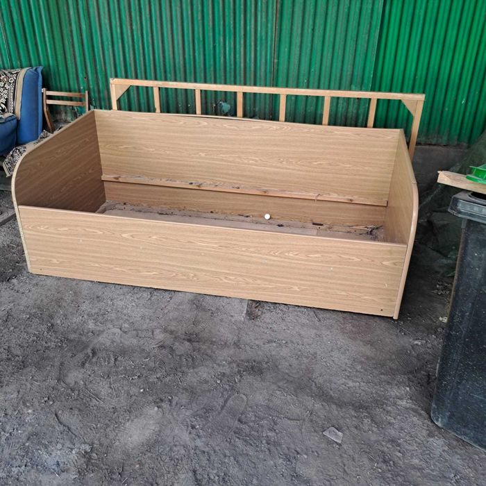 Продам кровать-тахта