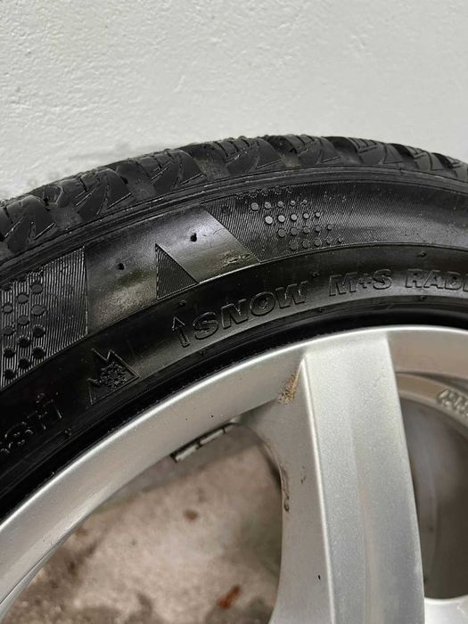 Set roti Alutec Grip 16" cu cauciucuri de iarna Kumho Wintercraft