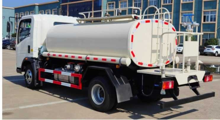 HOWO 4*2 Suv tashish mashinasi