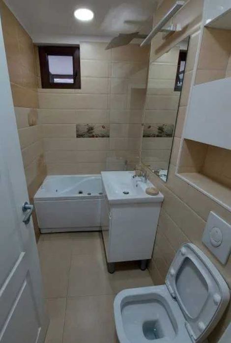 Дава се под наем Тристаен апартамент в Пловдив, Каменица 1 - 82 кв.м за 219.3 € - Снимка #1