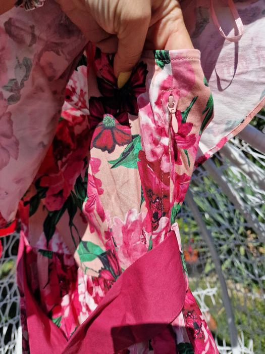 Дамска розова рокля