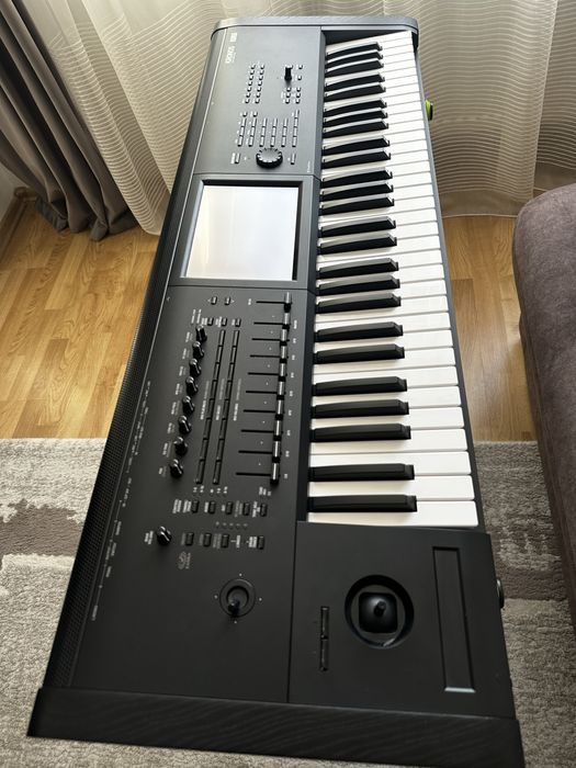 Vând korg kronos 3