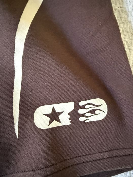 Pantaloni scurti Hellstar