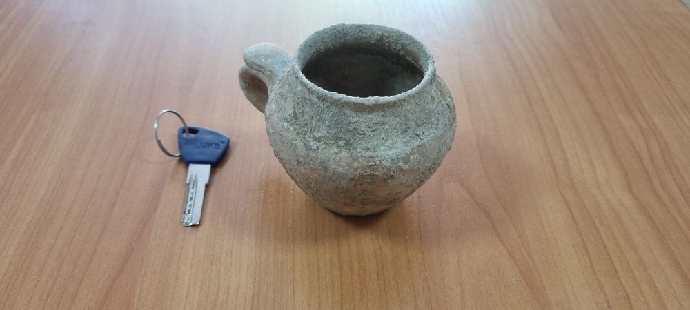 Старинный кувшин