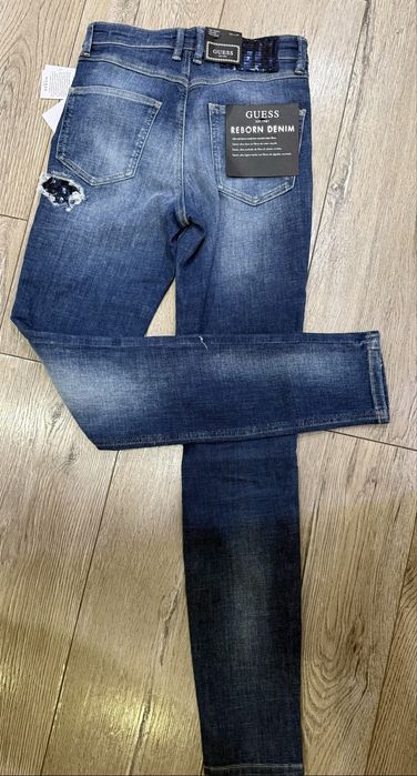 Дънки Guess нови с етикет