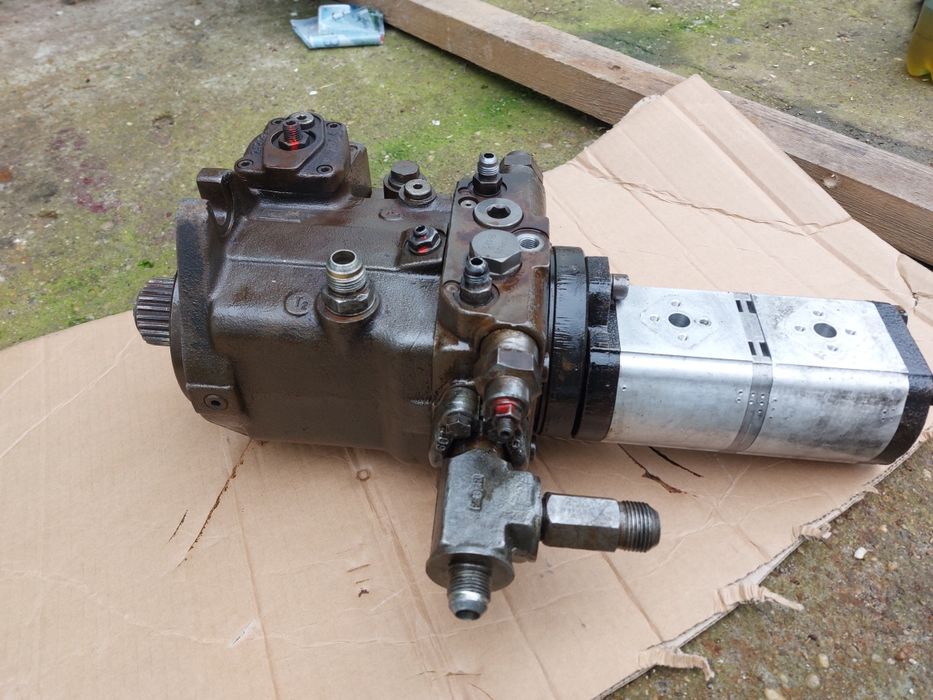 Grup pompă  marș ,echipamet ,directie, stivuitor Linde